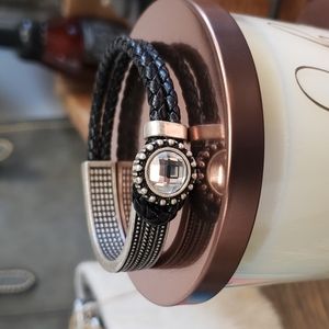 Leather and Silverstone metal bracelet